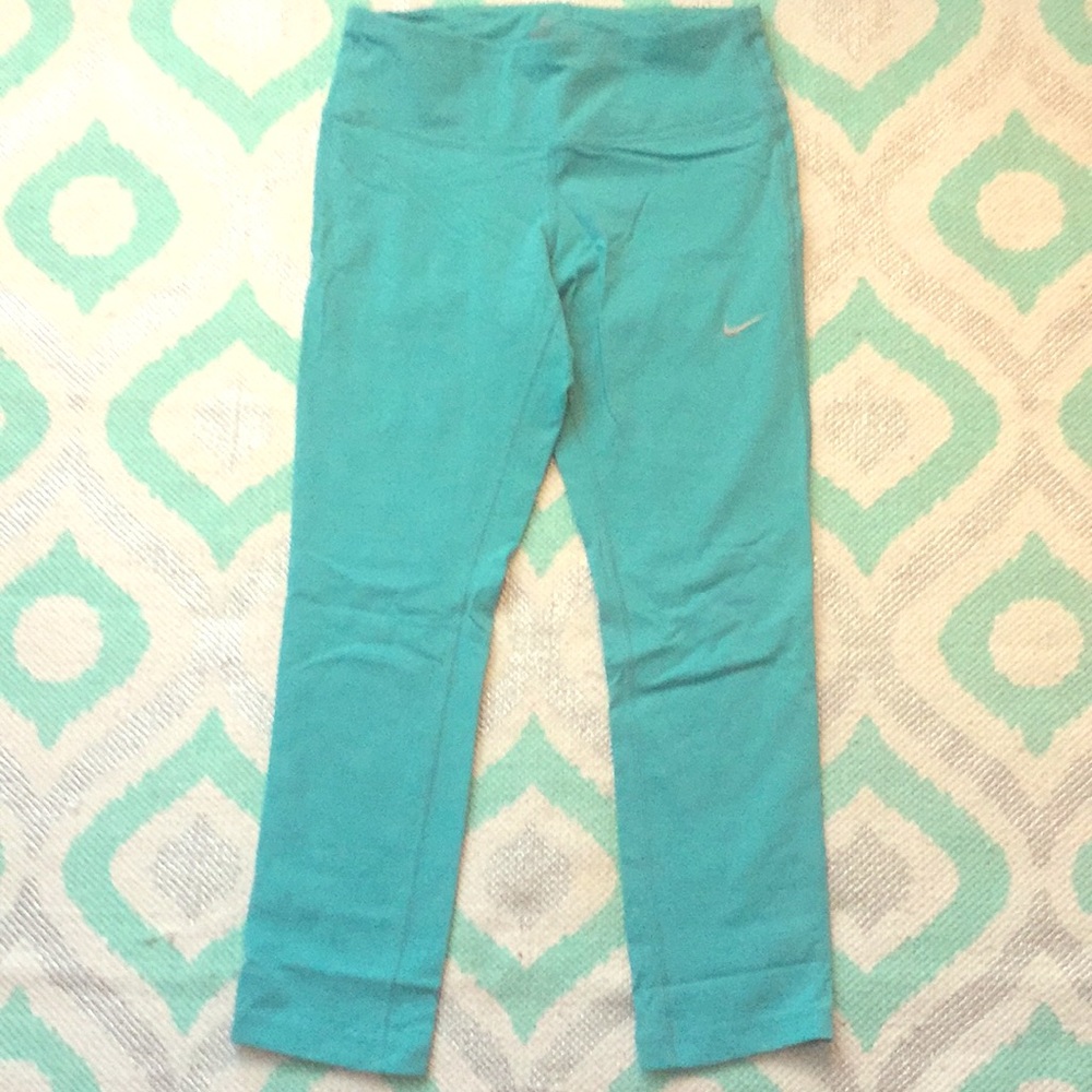 Nike Dri-Fit Capris!